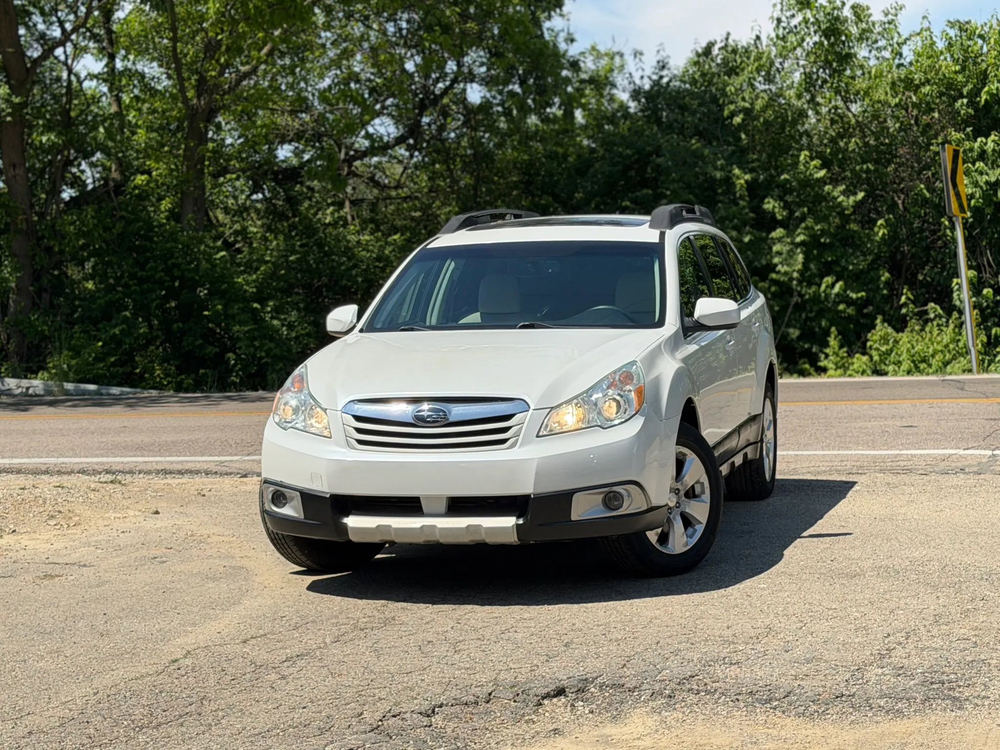 Used 2011 Subaru Outback 3.6R Limited w/ PWR Moonroof Pkg