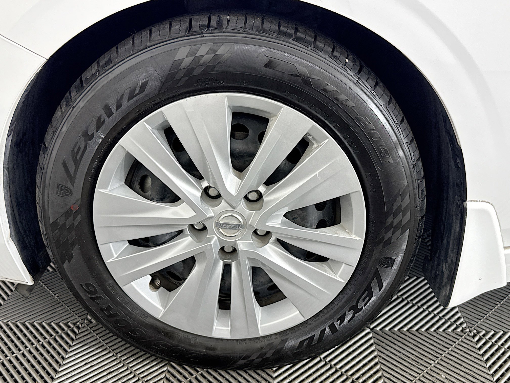 Used 2022 Nissan Sentra S FWD image 37