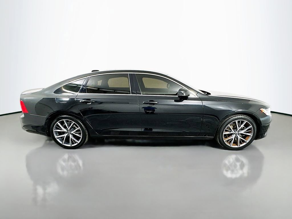 Used 2018 Volvo S90 T5 Momentum w/ Momentum Plus Package FWD image 4