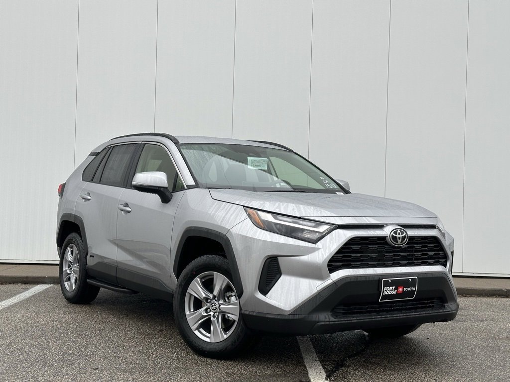 New 2025 Toyota RAV4 XLE image 6