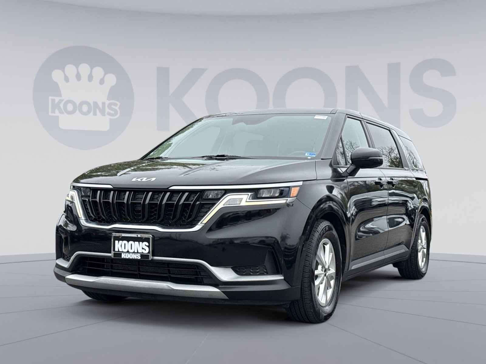 Used 2022 Kia Carnival LX image 1