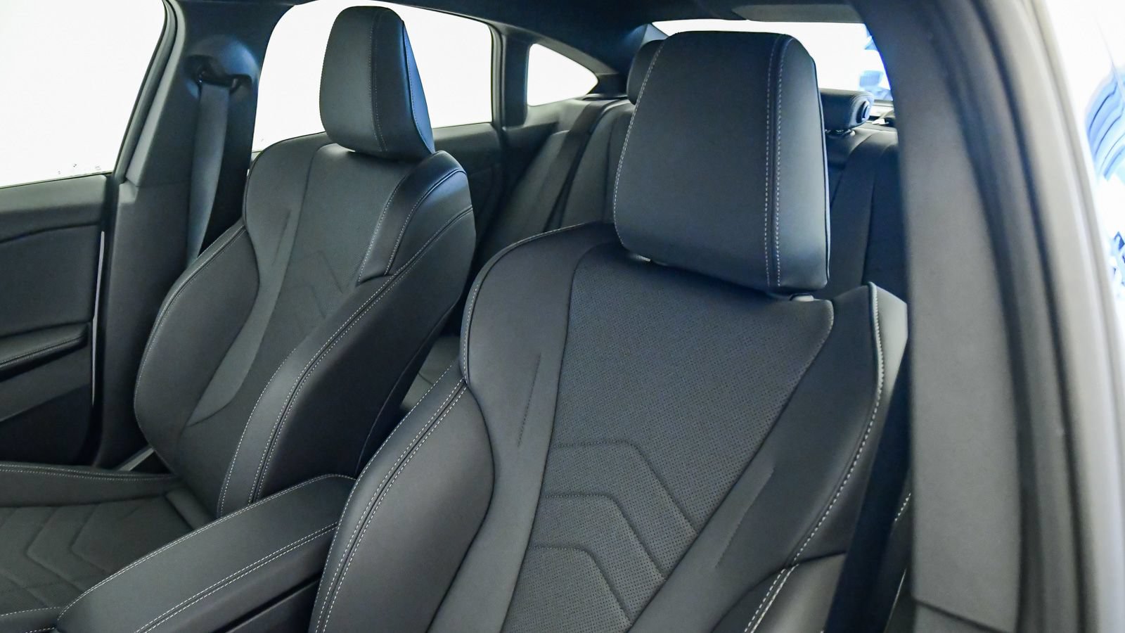 Used 2026 BMW 228i w/ Technology Package FWD image 18