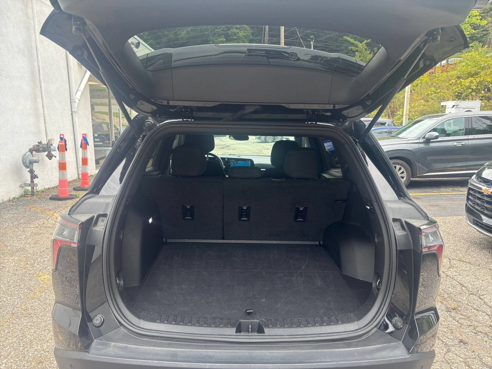Used 2025 Chevrolet Equinox LT FWD image 31