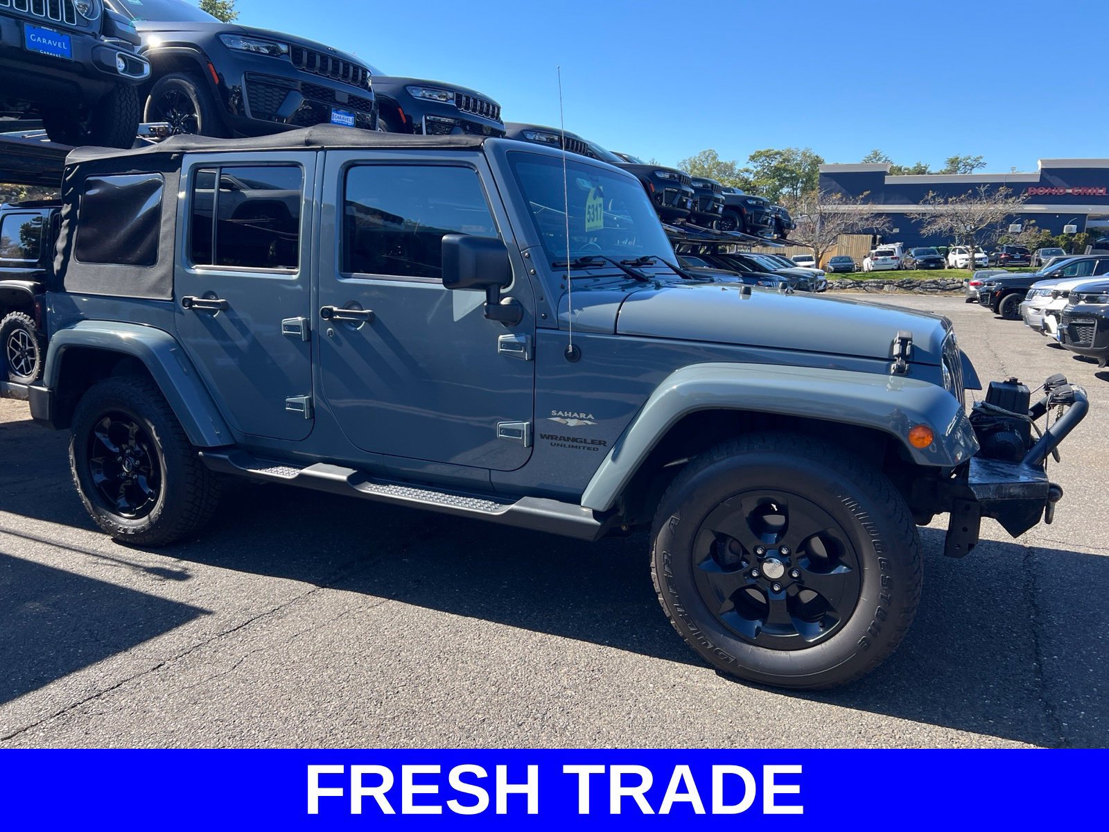 Used 2015 Jeep Wrangler Unlimited Sahara w/ Connectivity Group AWD/4WD image 4