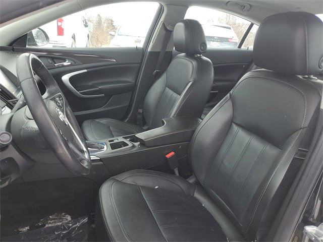 Used 2017 Buick Regal Sport Touring image 5