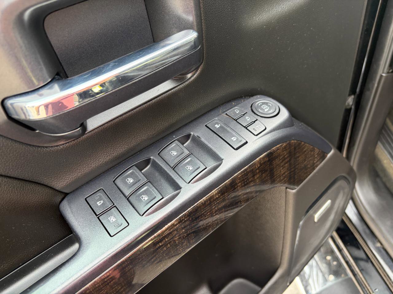 Used 2016 GMC Sierra 3500 Denali w/ Duramax Plus Package AWD/4WD image 10