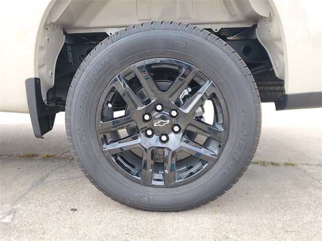 New 2026 Chevrolet Silverado 1500 Custom w/ LPO, Dark Essentials Package image 8