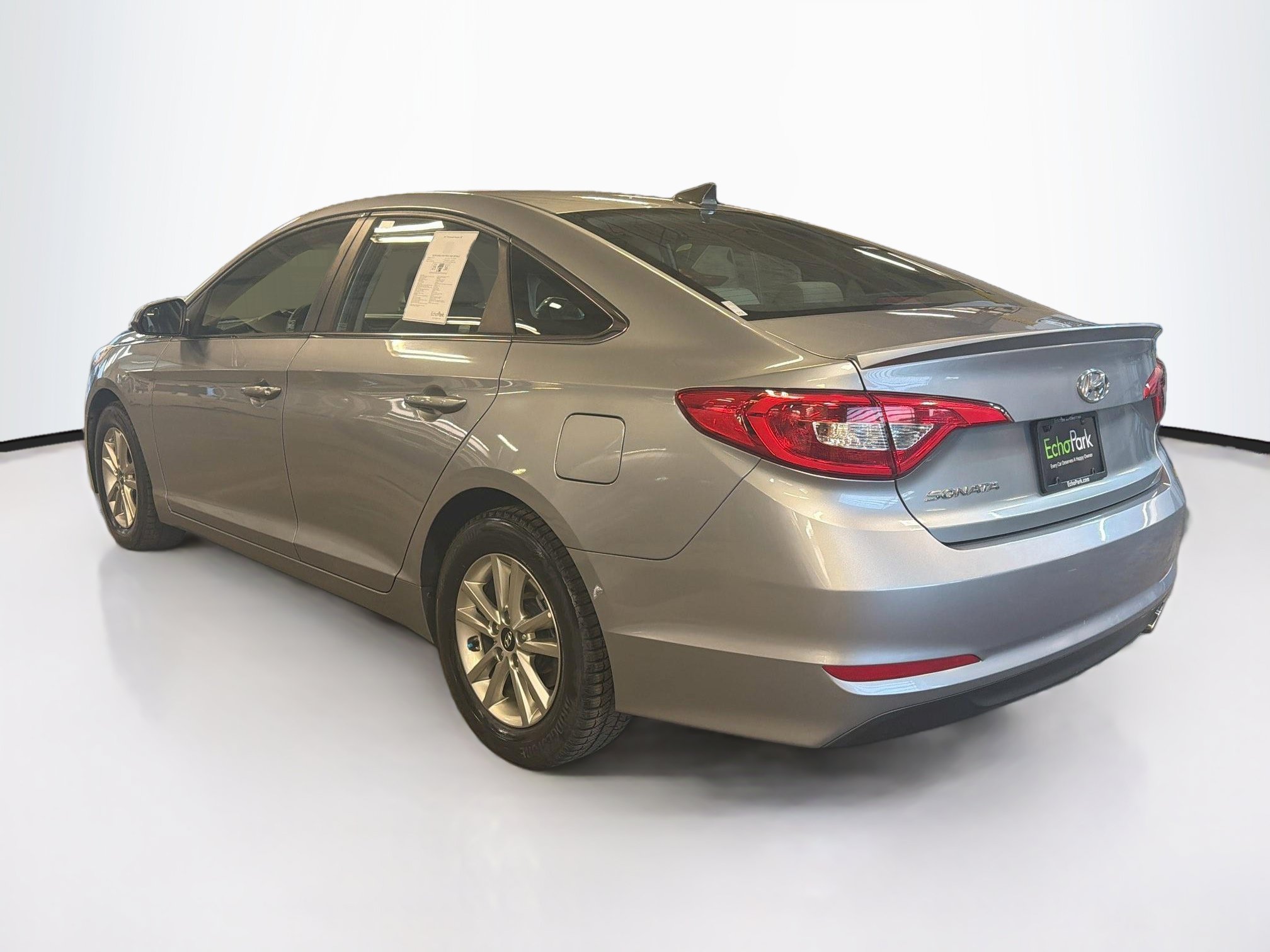 Used 2017 Hyundai Sonata SE w/ Cargo Package FWD image 5