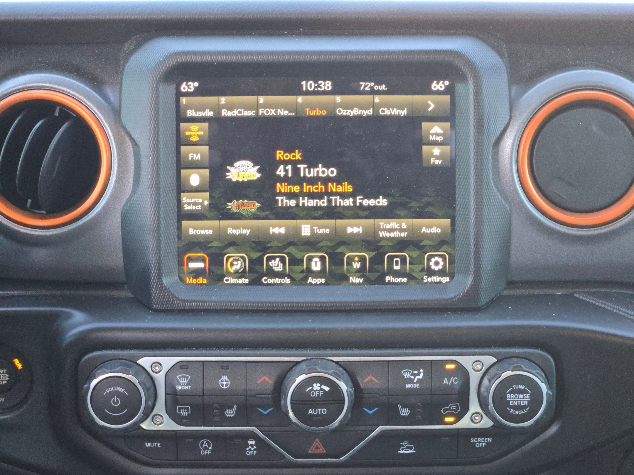 Certified 2022 Jeep Gladiator Mojave w/ LED Lighting Group image 16