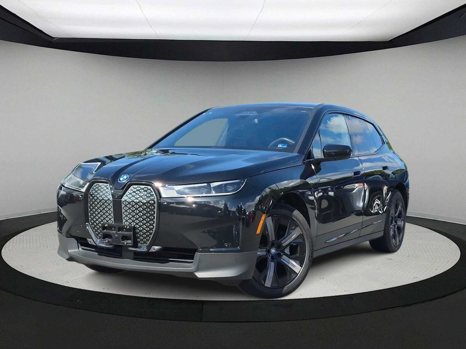 Used 2024 BMW iX xDrive50 AWD/4WD video 1