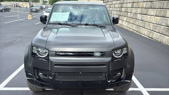 Used 2023 Land Rover Defender 110 V8 AWD/4WD image 9