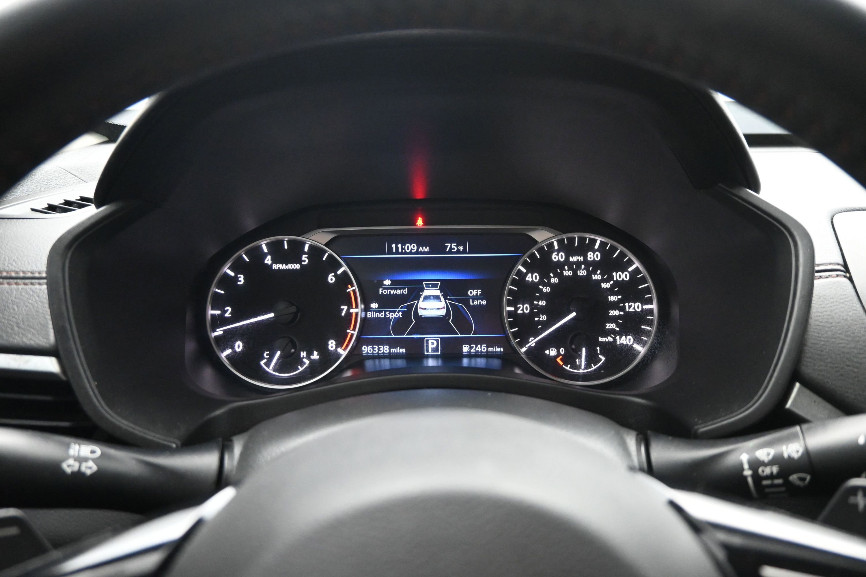 Used 2021 Nissan Altima 2.5 SR w/ SR Premium Package FWD image 11