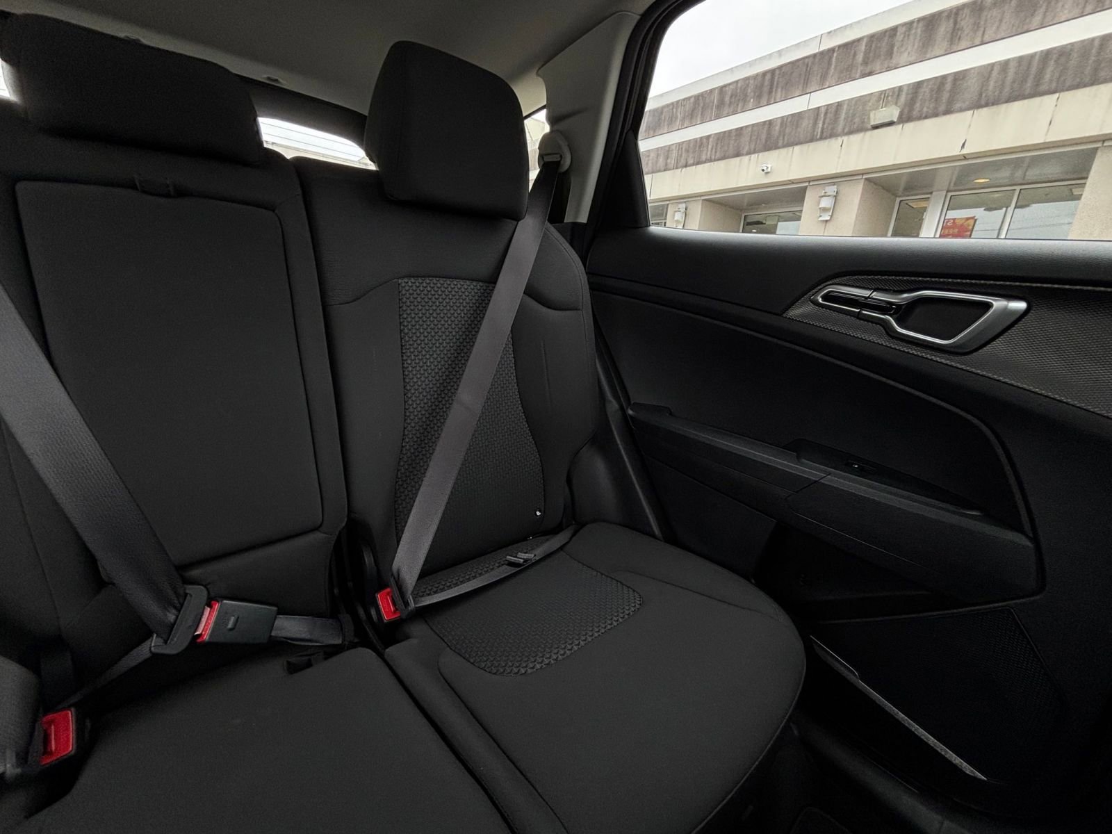 Used 2025 Kia Sportage LX FWD image 37