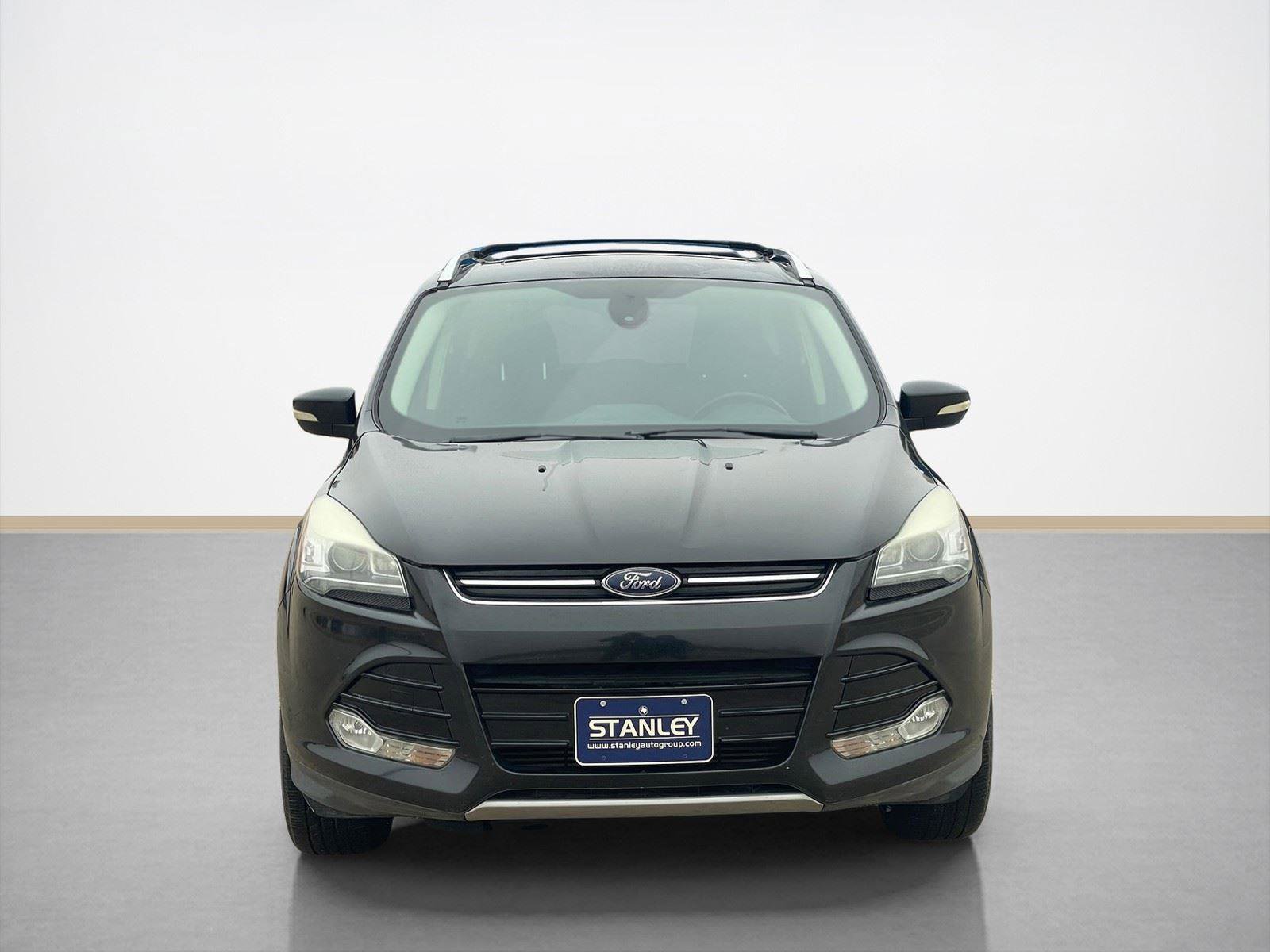 Used 2013 Ford Escape Titanium w/ Class II Trailer Tow Pkg image 2