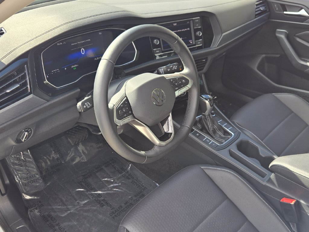Certified 2024 Volkswagen Jetta SE w/ Panoramic Sunroof Package FWD image 11