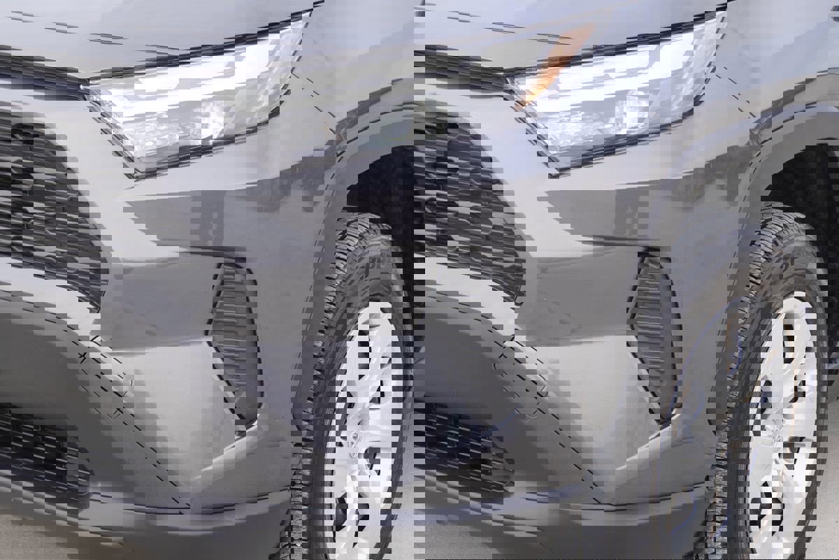 Used 2023 Toyota RAV4 LE image 2