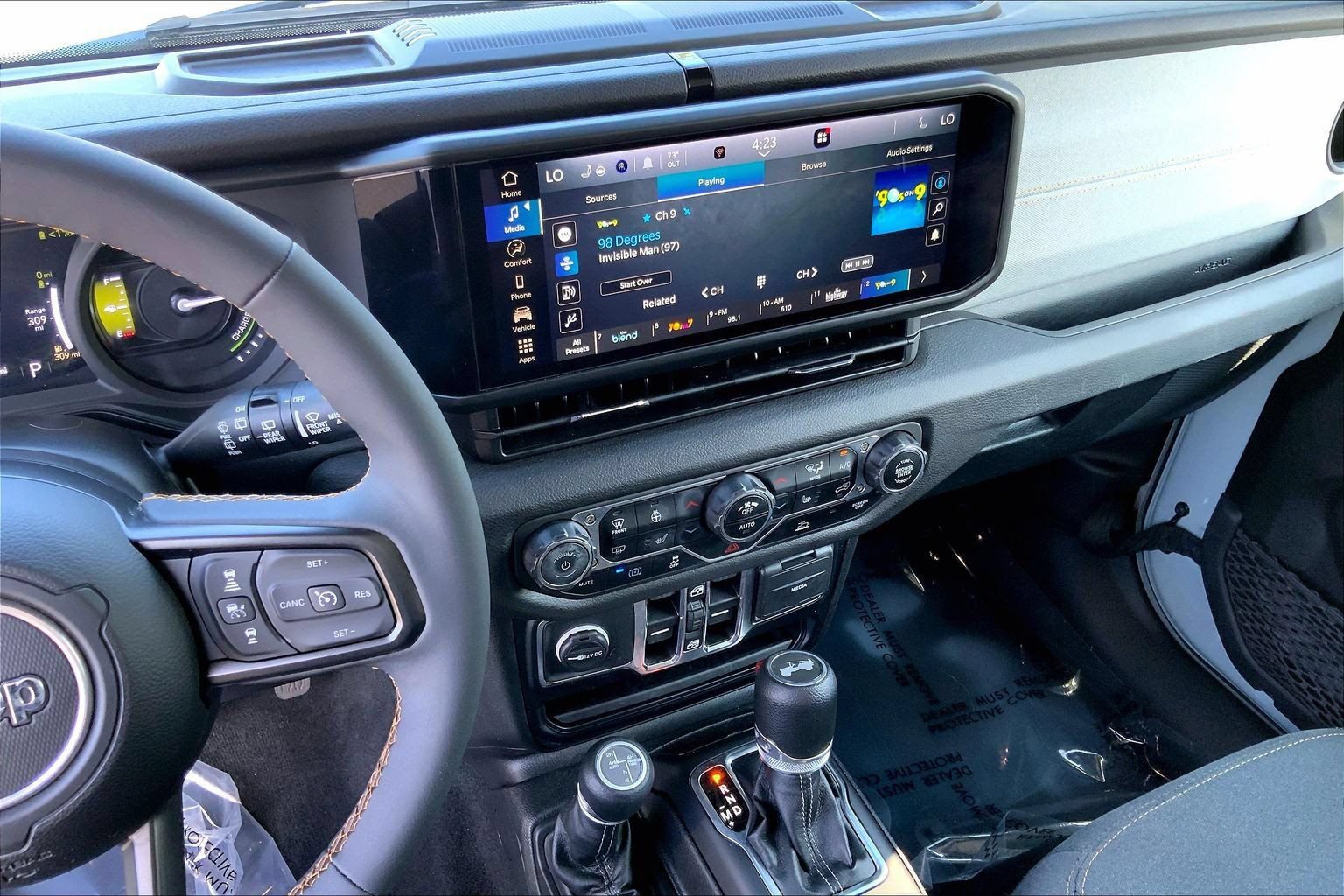 Used 2024 Jeep Wrangler Unlimited w/ Convenience Group AWD/4WD image 6