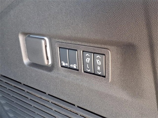 New 2026 GMC Yukon XL Denali w/ Sun & Power Step Package image 32