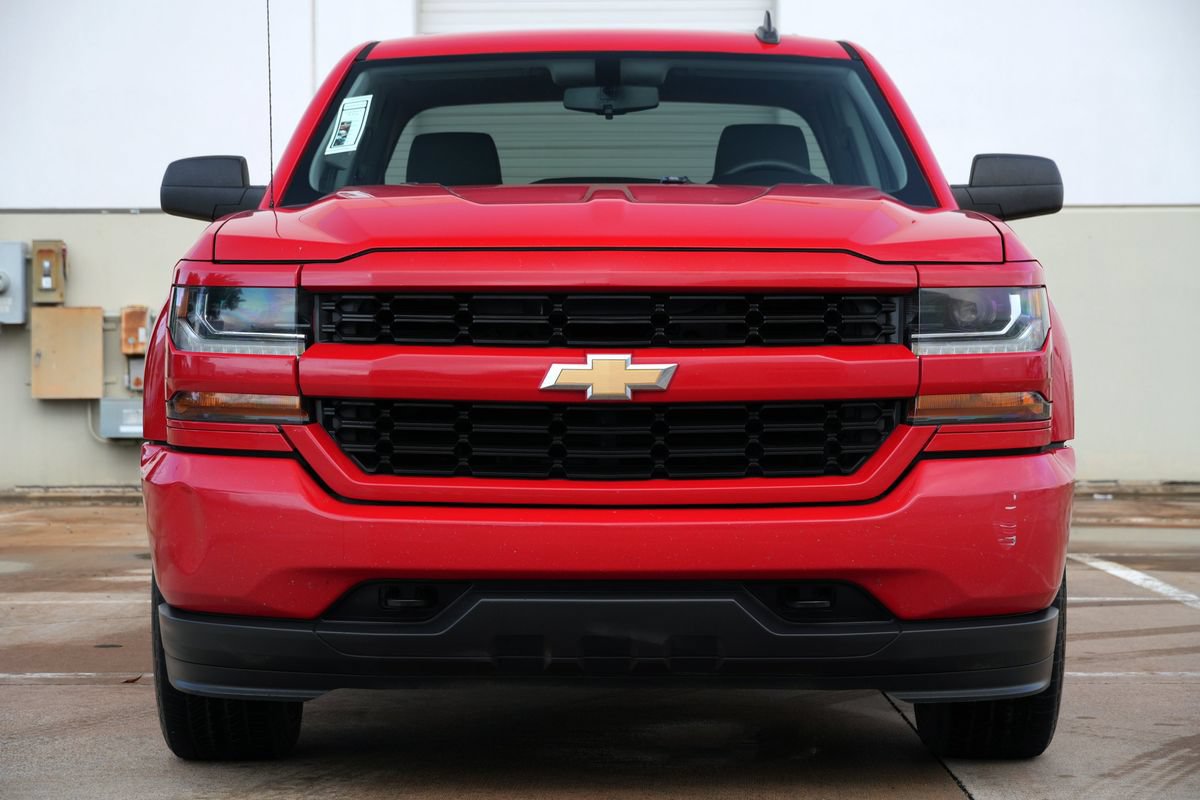 Used 2018 Chevrolet Silverado 1500 Custom w/ Custom Convenience Package RWD image 15