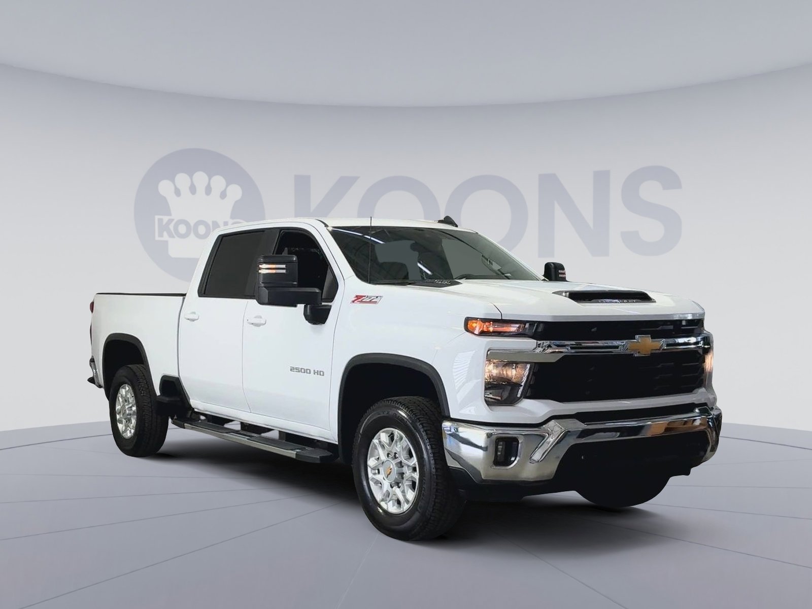 Used 2025 Chevrolet Silverado 2500 LT AWD/4WD image 2