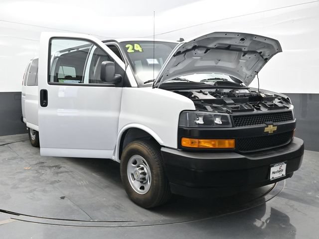 Used 2024 Chevrolet Express 3500 LS RWD image 41