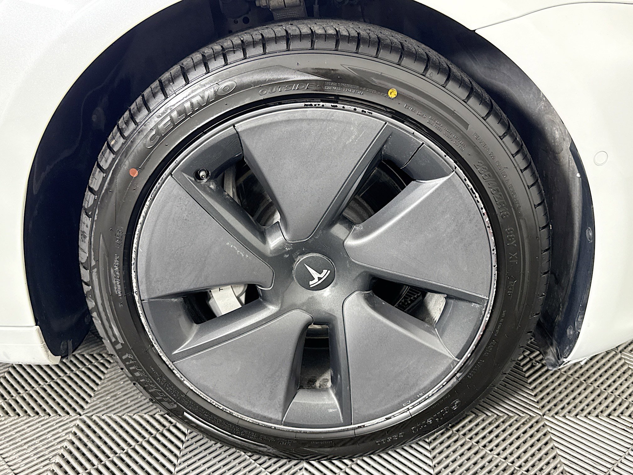 Used 2021 Tesla Model 3 Standard Range image 29