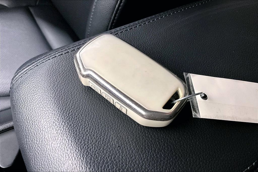 Used 2024 Kia Sportage EX image 13