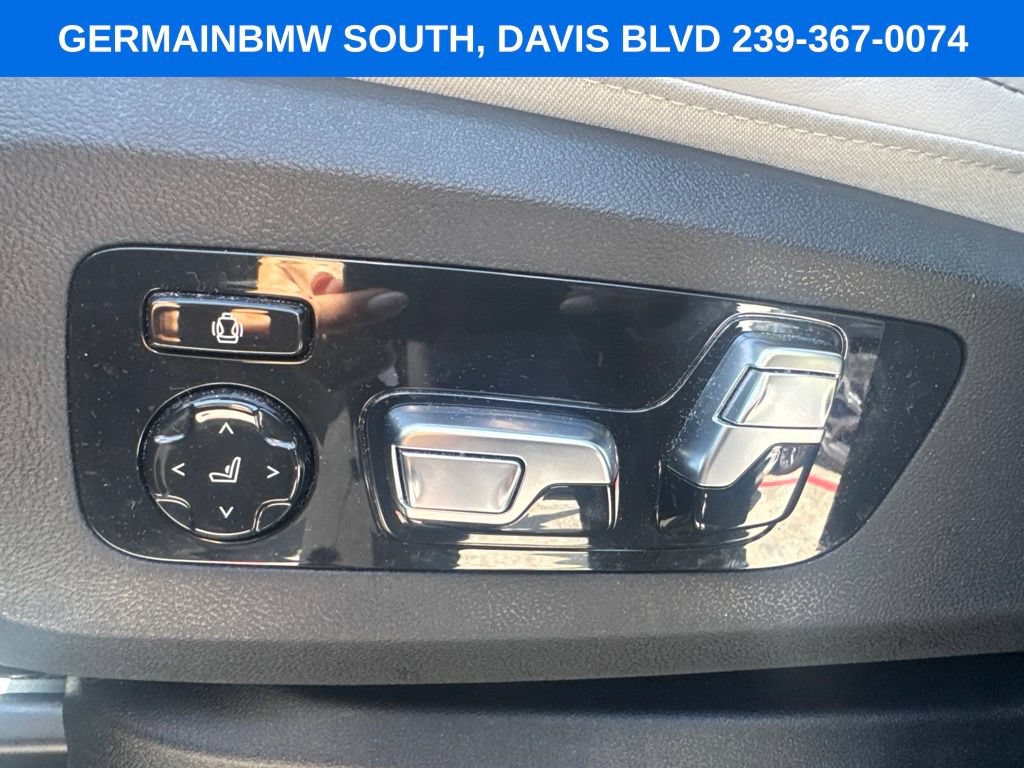 Used 2025 BMW X5 xDrive40i w/ M Sport Package AWD/4WD image 38