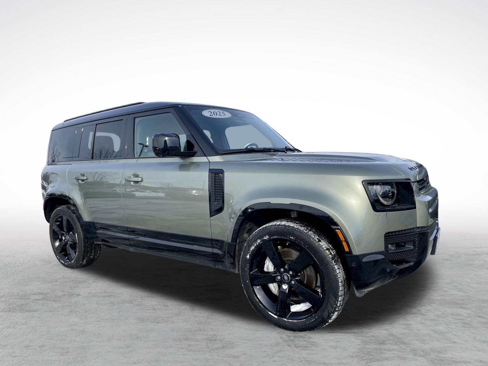 Used 2025 Land Rover Defender 110 X-Dynamic SE image 34