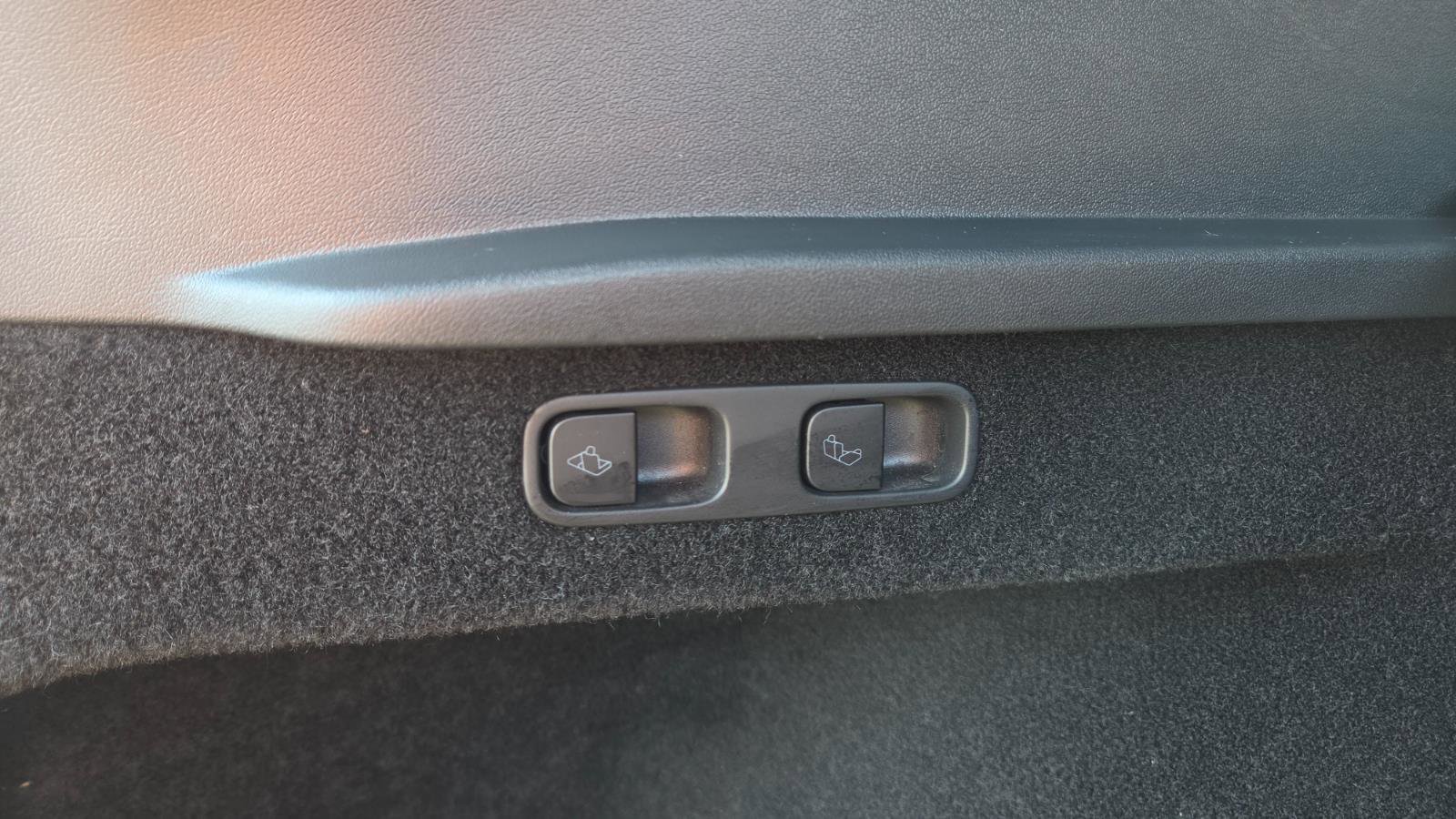 Used 2023 Tesla Model Y Long Range image 23