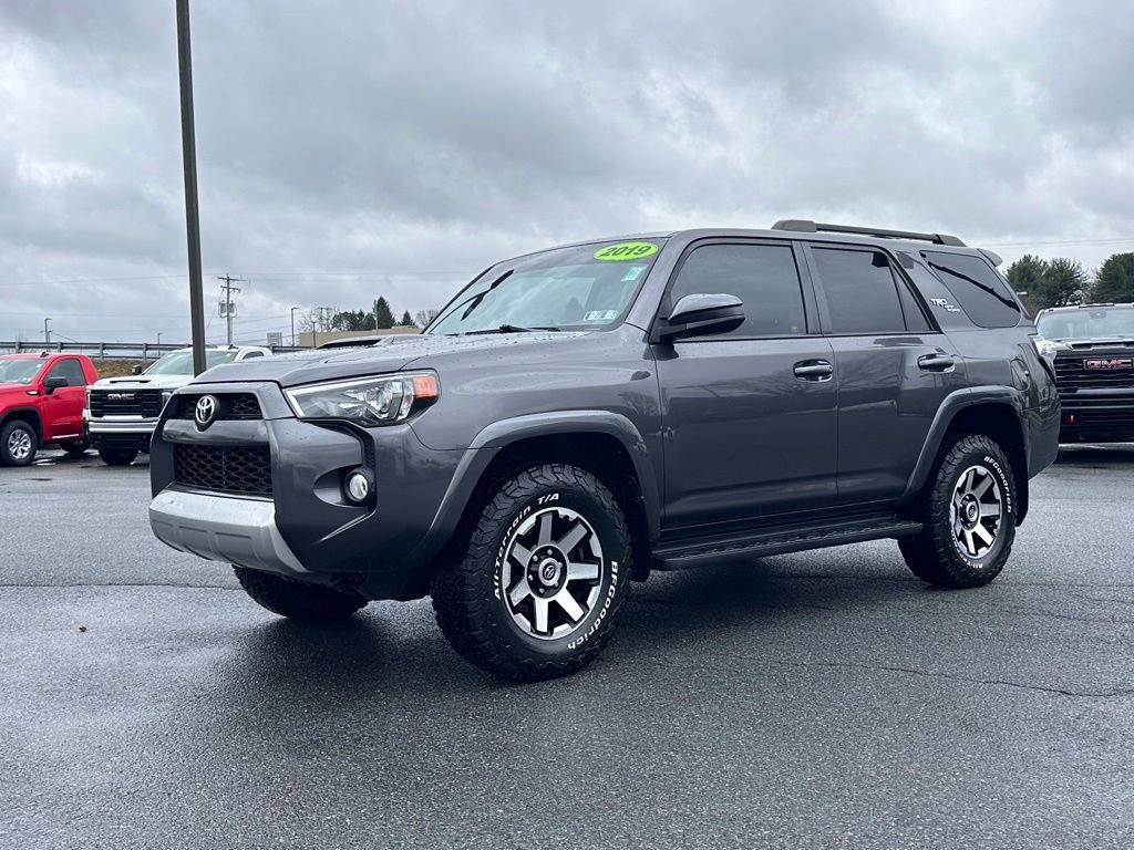 Used 2019 Toyota 4Runner TRD Off-Road AWD/4WD image 2
