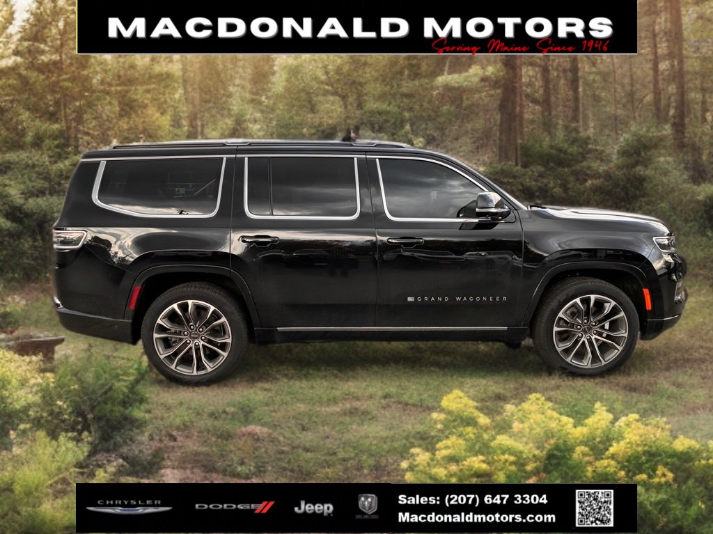 Used 2024 Jeep Grand Wagoneer Series III w/ HD Trailer Tow Package image 3