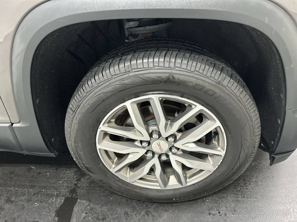 Used 2019 GMC Acadia SLE w/ LPO, Floor Liner Package AWD/4WD image 8