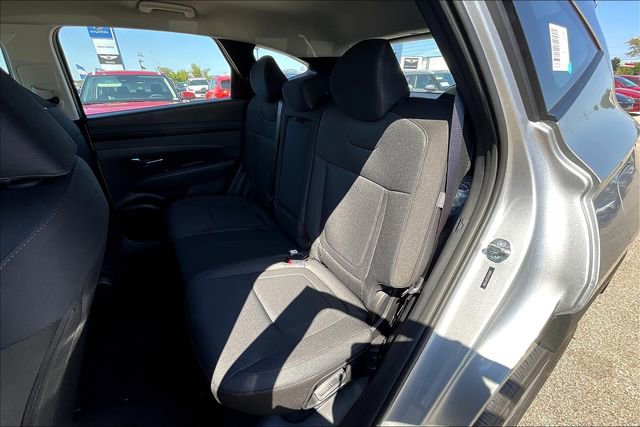 Used 2025 Hyundai Tucson SE image 10