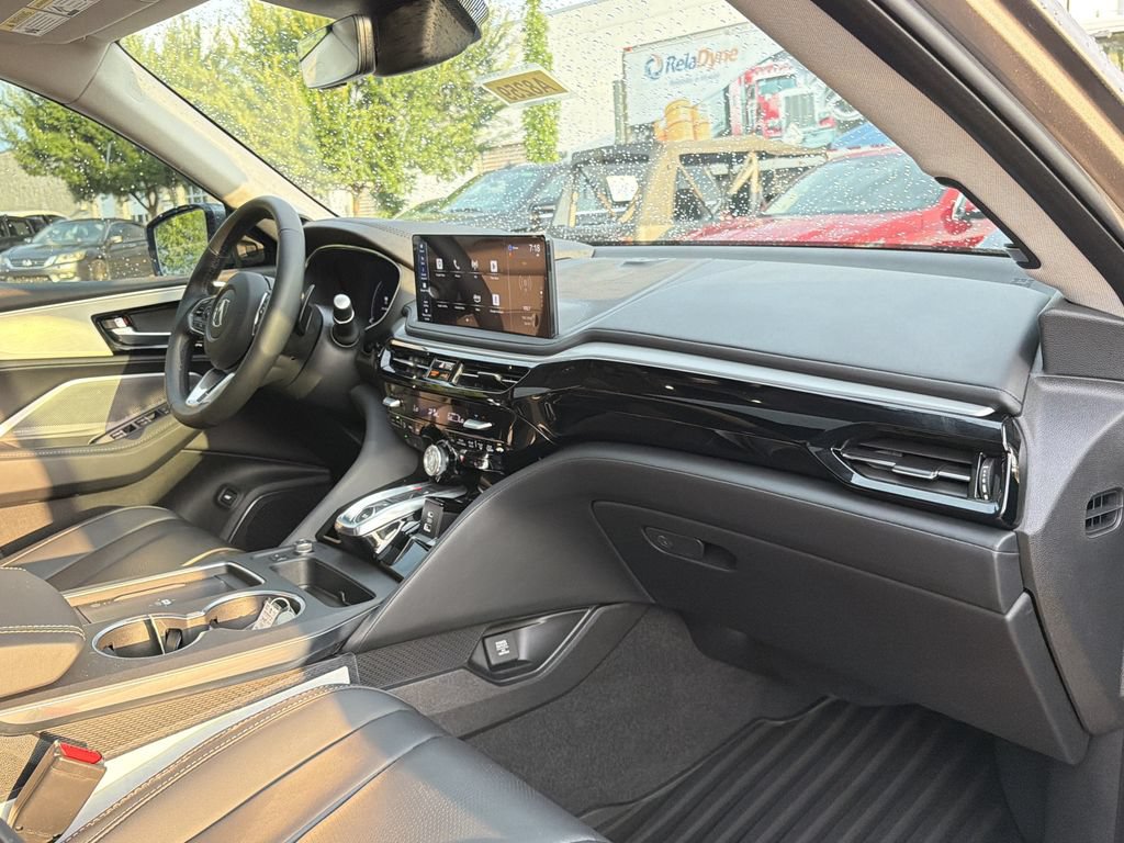 Used 2026 Acura MDX w/ Technology Package FWD image 18