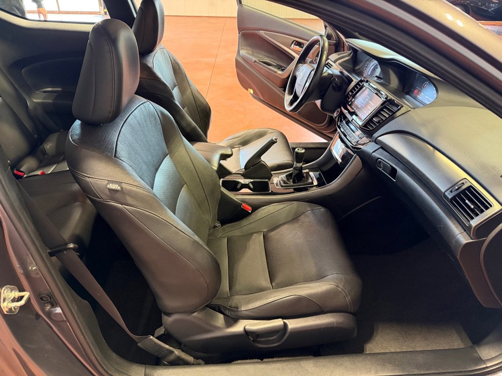 Used 2016 Honda Accord EX-L image 18