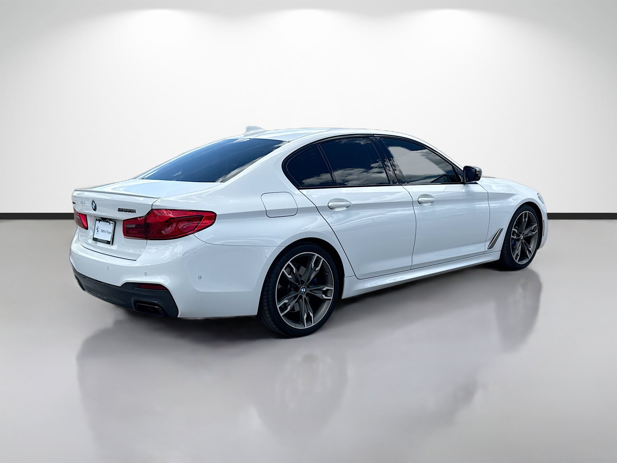 Used 2019 BMW M550i xDrive AWD/4WD image 3