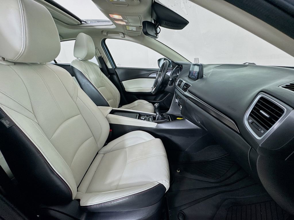 Used 2017 MAZDA MAZDA3 Grand Touring w/ Premium Equipment Package image 33