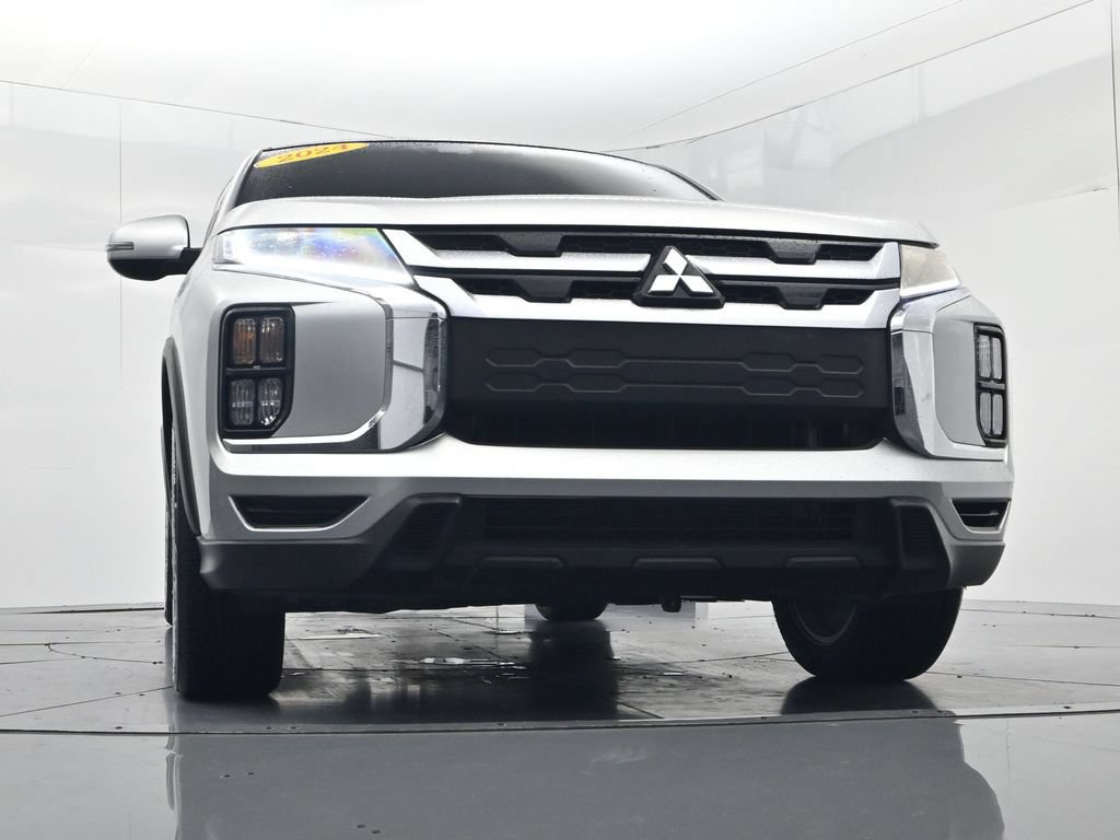 Used 2024 Mitsubishi Outlander Sport SE AWD/4WD image 35