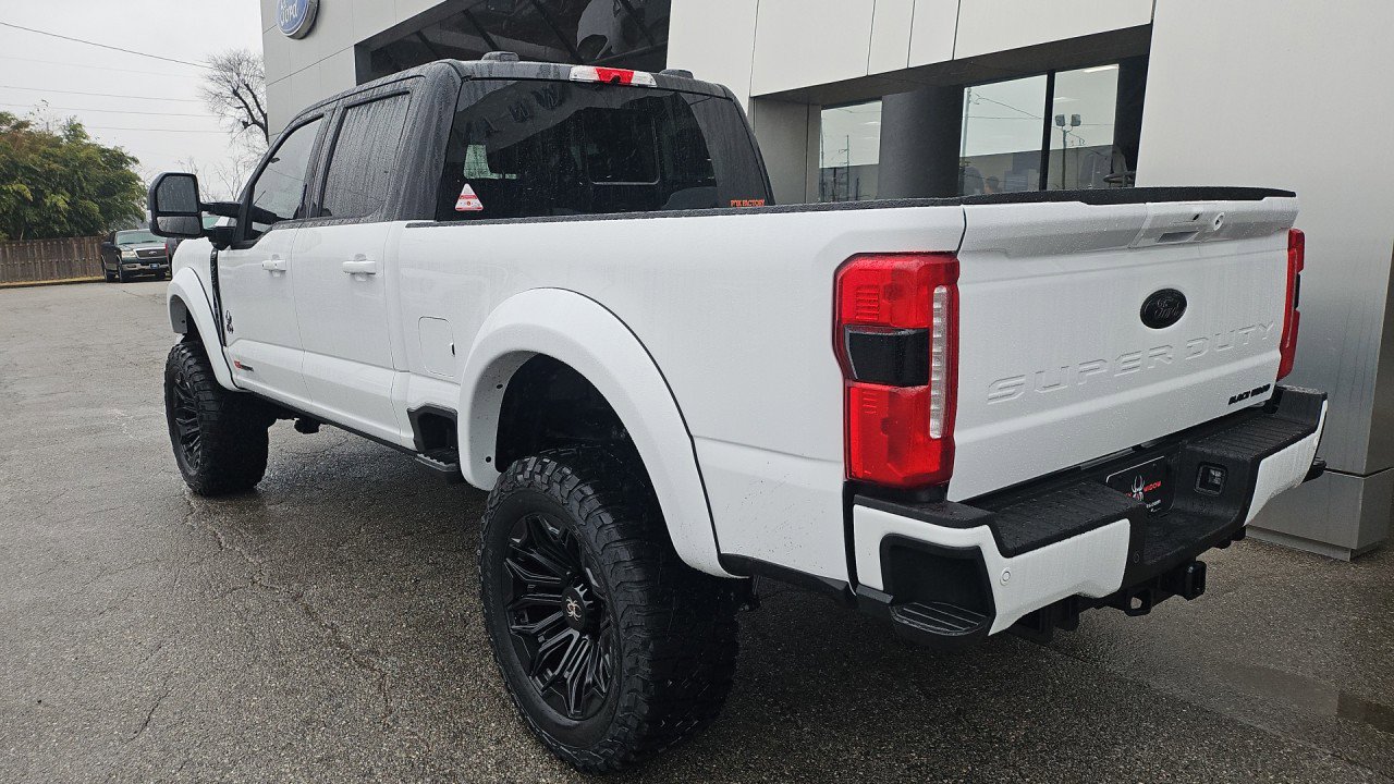 New 2026 Ford F250 Lariat w/ Black Appearance Package image 4