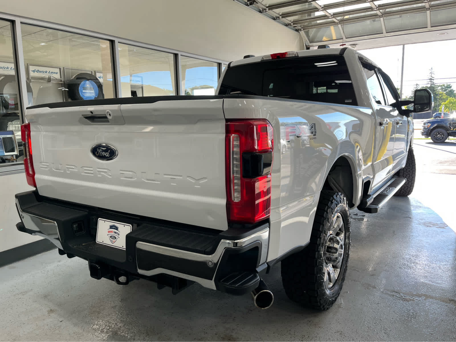 Used 2023 Ford F350 Lariat w/ Tow Technology Package AWD/4WD image 8