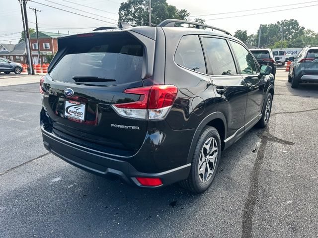 Used 2020 Subaru Forester Premium AWD/4WD image 8