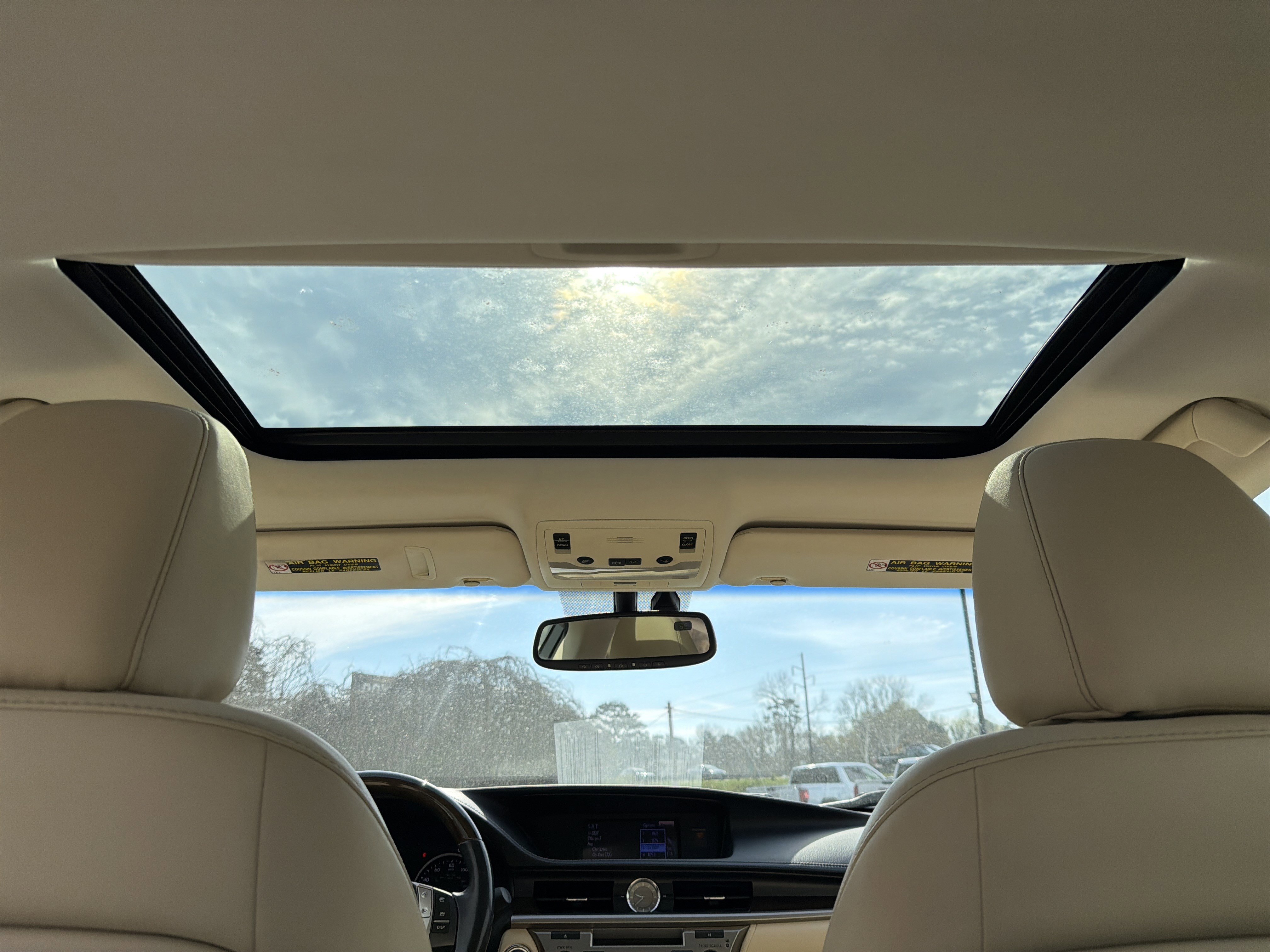 Used 2014 Lexus ES 350 4dr Car w/ Premium Package image 26