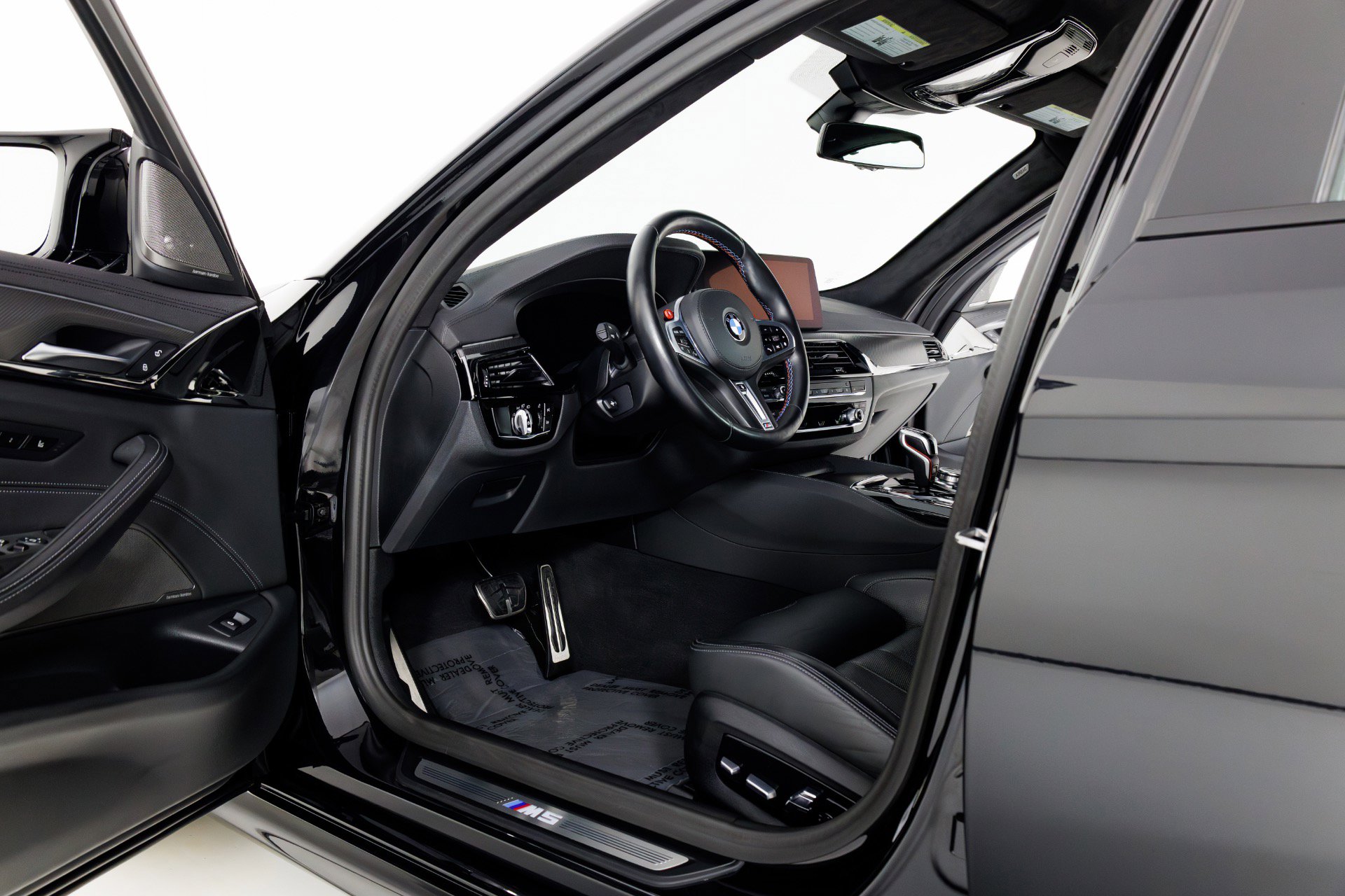 Used 2023 BMW M5 w/ Executive Package image 13