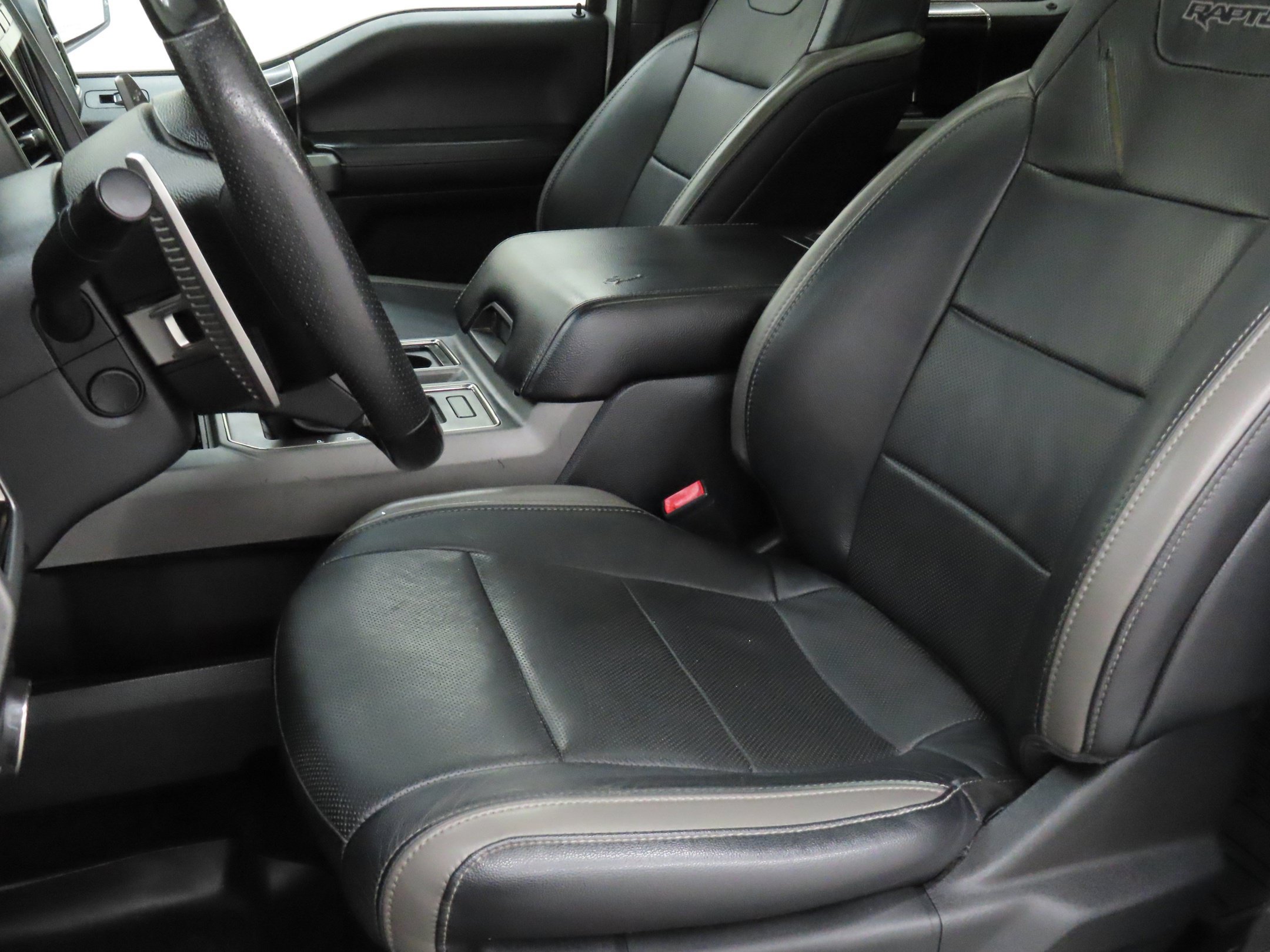 Used 2018 Ford F150 Raptor w/ Equipment Group 802A Luxury AWD/4WD image 11