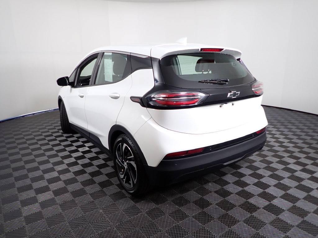 Used 2022 Chevrolet Bolt LT w/ Infotainment Package FWD image 14