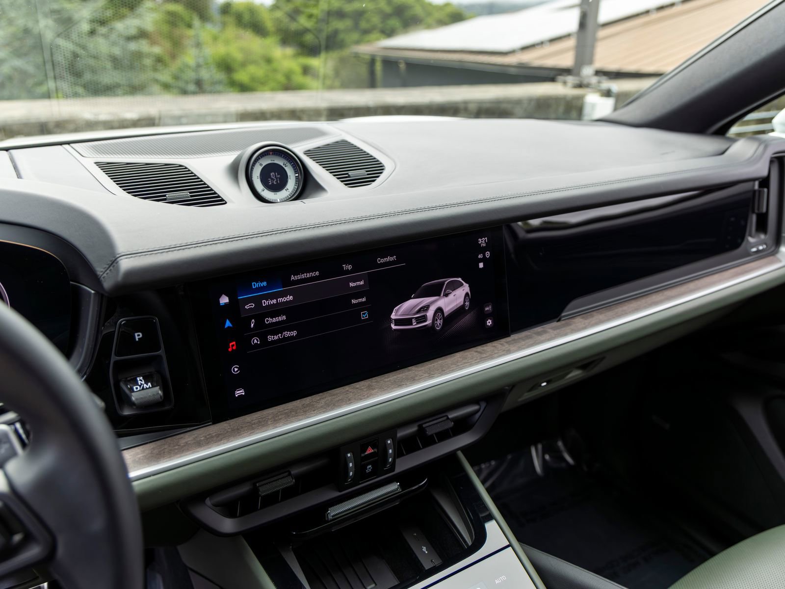 Certified 2024 Porsche Cayenne Coupe image 40