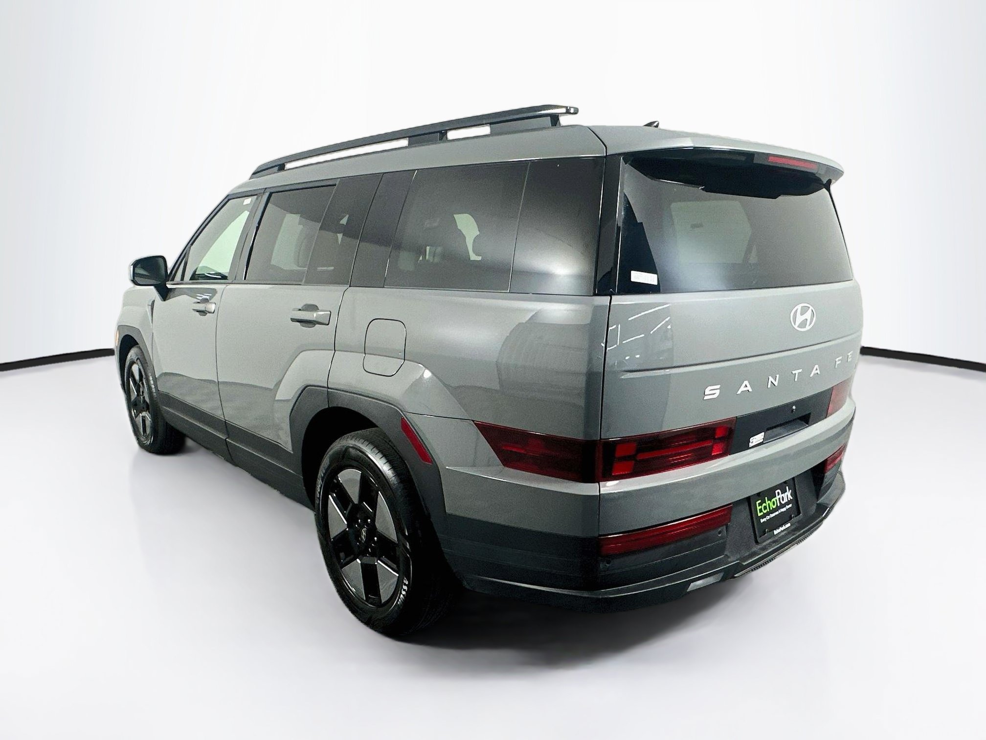Used 2025 Hyundai Santa Fe SEL FWD image 5