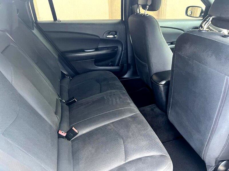 Used 2011 Chrysler 200 Touring image 18