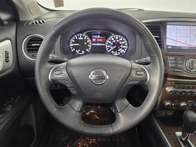 Used 2018 Nissan Pathfinder Platinum AWD/4WD image 36